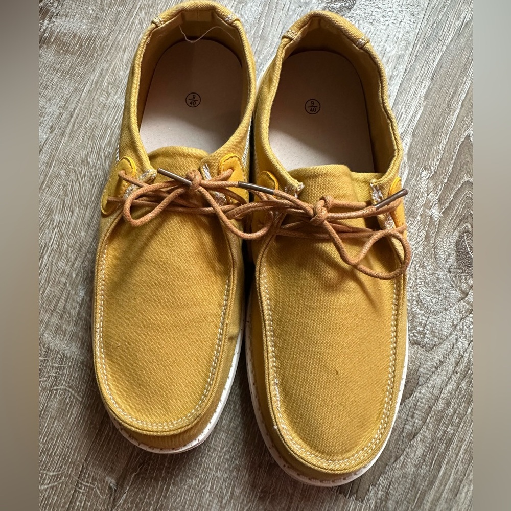 Women’s Slip-On Shoes, Golden Yellow, Size 9